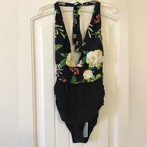 Cupshe Swim Suit